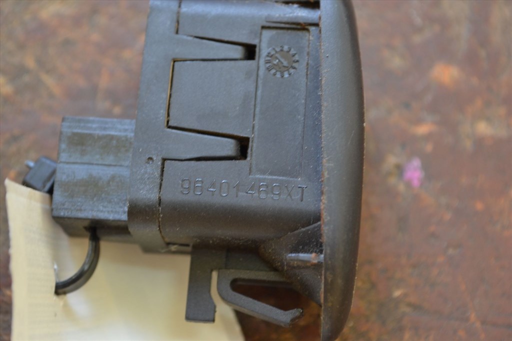 Citroën C3 I Citroen C3 I első ablakemelő kapcsoló!  96401469XT, 96401469 XT 3. kép