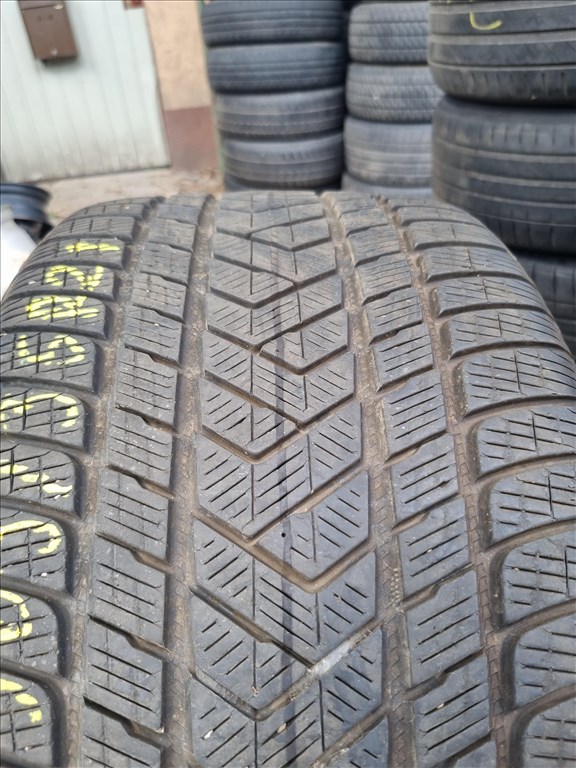  305/3521" újszerű Pirelli Scorpion Winter téli gumi 2db  4. kép