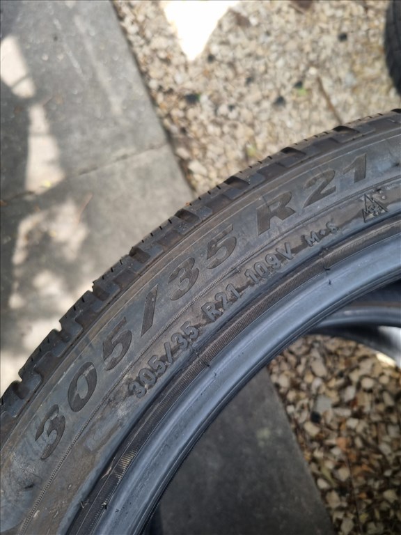  305/3521" újszerű Pirelli Scorpion Winter téli gumi 2db  5. kép