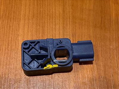 DACIA DUSTER  Jobb első Oldal Ütközés Érzékelő