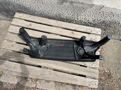 FORD FOCUS IV  Hátsó Fenéklemez