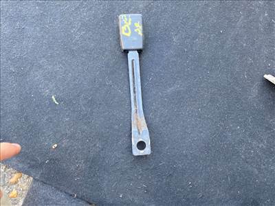 SUZUKI SPLASH  Jobb első Biztonsági Öv Csat 007455