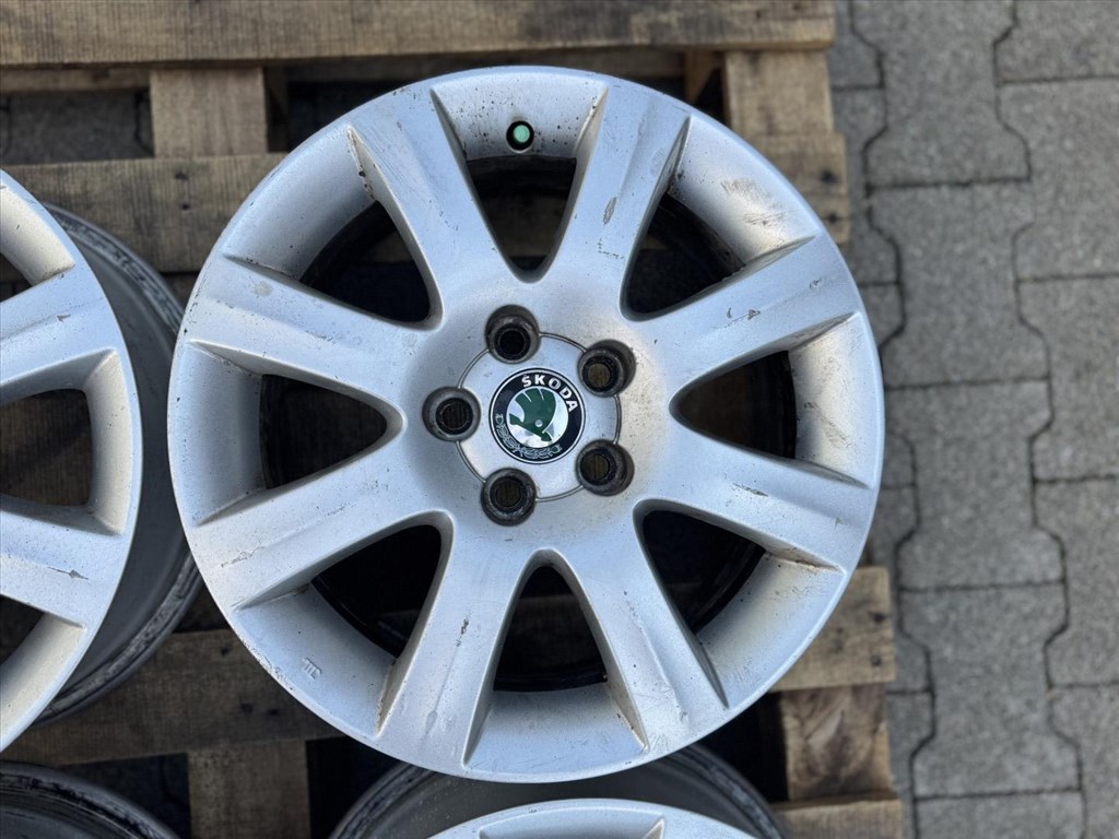 R15 5x100 Original Skoda Fabia 6J ET43 gyári alufelnik felnik 15col 15" 6x15 5. kép