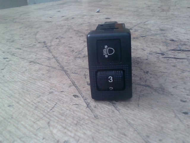 MAZDA 6 02-05 Fényszórómagasság állító kapcsoló 1. kép