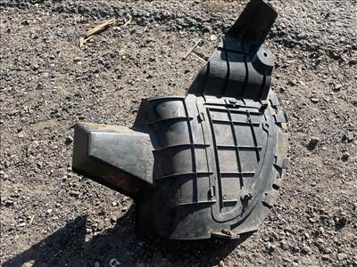 MAZDA CX-7 ER Jobb hátsó Hátsó Dobbetét (Kerékjárati, Műanyag)