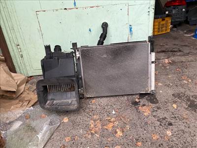 RENAULT CLIO IV  Hűtő Ventilátor(ok), Radiátor(ok) Szett 011038