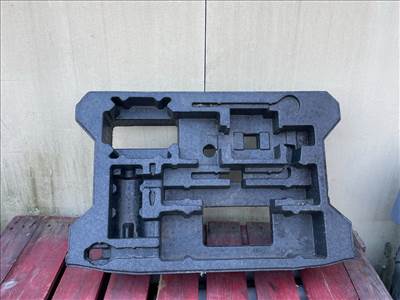 SUZUKI VITARA IV  Pótkerék Szerszámtartó 012075