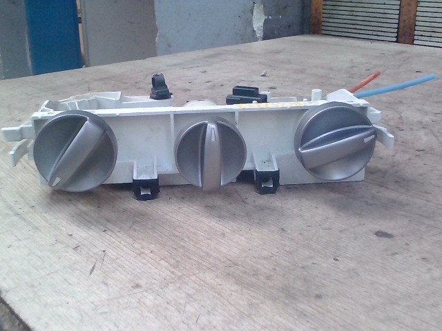 MAZDA 6 02-05 Fűtés vezérlő panel 1. kép