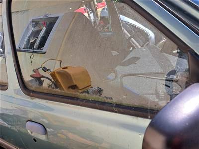 Nissan Micra IV 1.0 bal első ablak üveg 