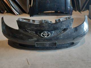 Toyota Yaris (XP130/XP150) TOYOTA YARIS Első Lökhárító (Részeivel)
