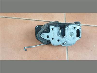 Opel Astra J, Opel Zafira C, Opel Insignia A Bal hátsó ajtózár  13579555