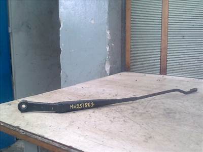 KIA RIO 2000.04-2005.06 Ablaktörlő kar jobb első