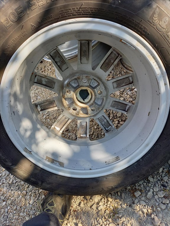  VW Touran/ Golf mk5 gyári alu 6,5x16 5x112 205/55R16 michelin nyárival Sxx2 4. kép