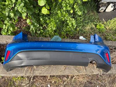 FORD FOCUS IV  Hátsó Lökhárító (Részeivel)