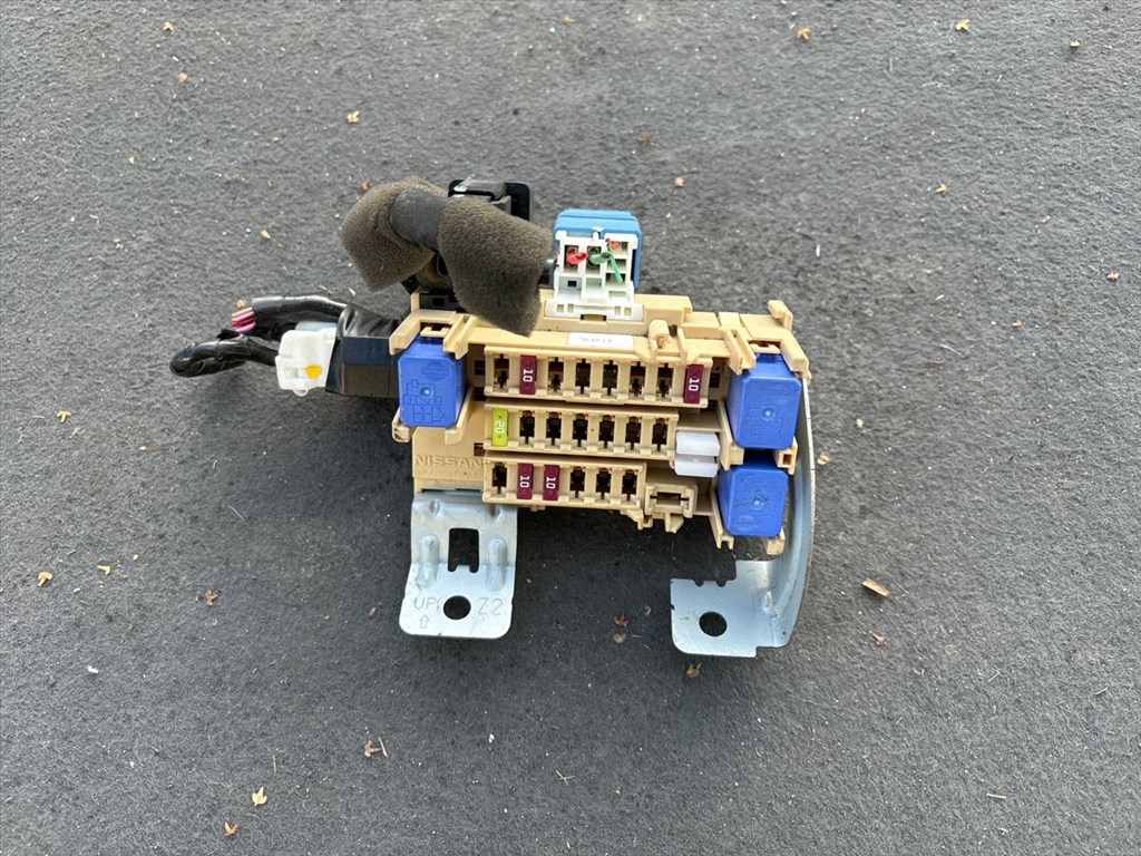 NISSAN PULSAR C13 Biztosítéktábla Utastér 1. kép