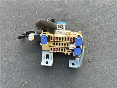 NISSAN PULSAR C13 Biztosítéktábla Utastér