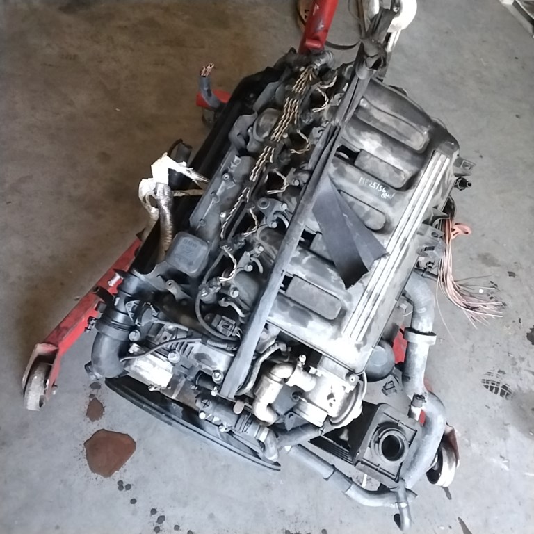 BMW E39 95-03 Motor, diesel fűzött blokk hengerfejjel 1. kép