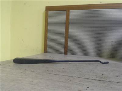 FORD ESCORT 95- Ablaktörlő kar jobb első