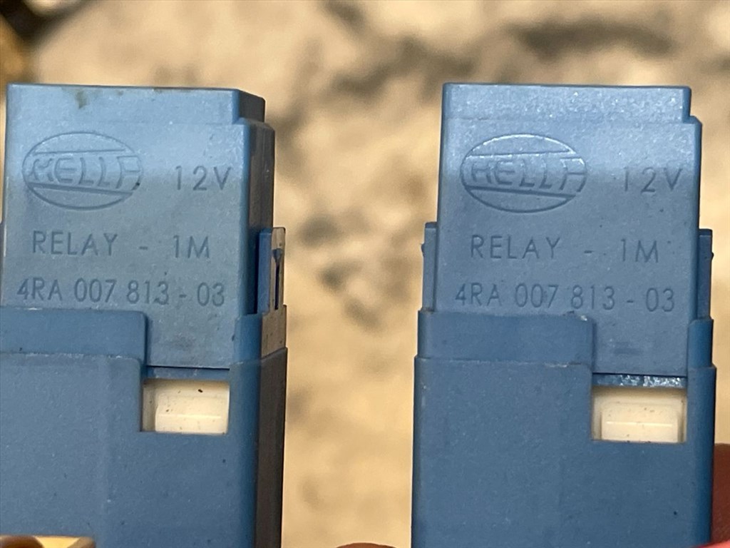 NISSAN PULSAR C13 Biztosítéktábla Utastér 5. kép