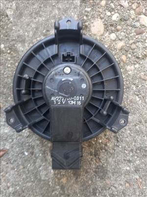 Suzuki Swift V fűtőmotor  av272000311