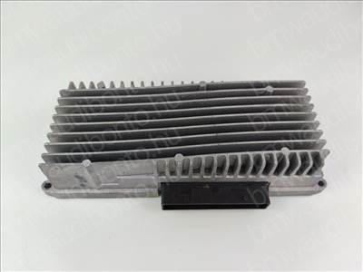 AUDI A4 B8 (8K2) Erősítő (8R0035223F)