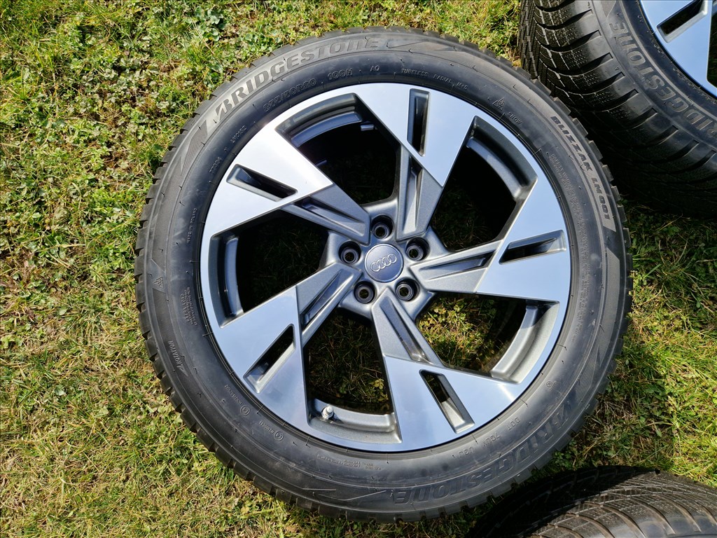  Audi,20"-as, gyári felni, téli gumival eladó! 4. kép