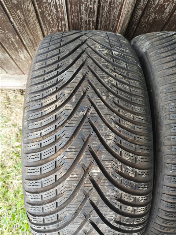  235/55 17" újszerű Kleber téli gumi 2. kép