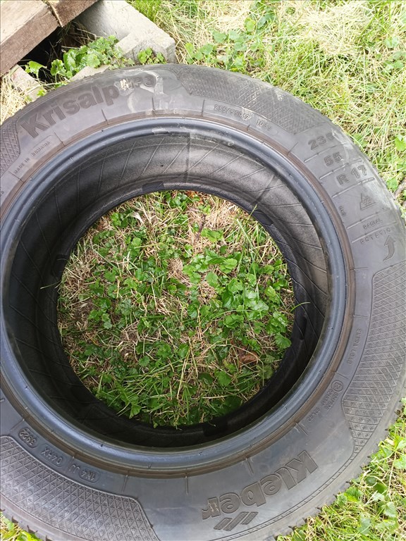  235/55 17" újszerű Kleber téli gumi 5. kép