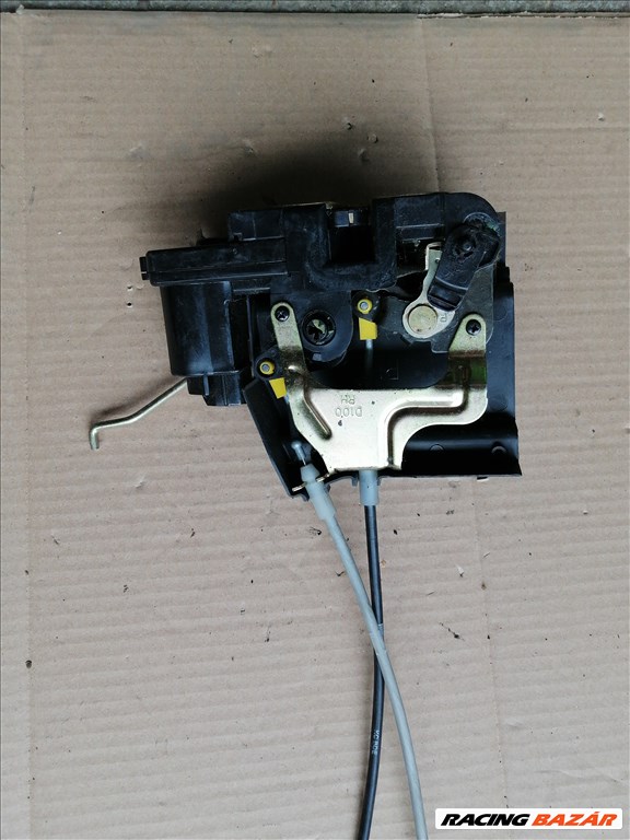 SsangYong Actyon Jobb hátsó ajtózár  2. kép