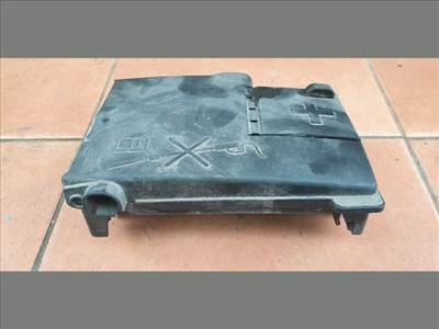 Opel Zafira C, Opel Astra J Pozitív kábel elosztó UN 13368497