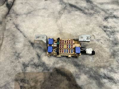 NISSAN PULSAR C13 Biztosítéktábla Utastér