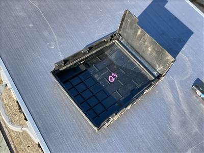 AUDI Q3 8U Biztosítéktábla Fedél 016102