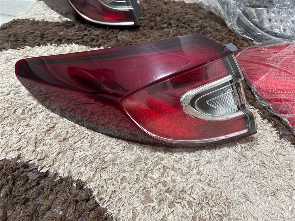 RENAULT MEGANE III Grandtour KZ0/1 Bal Külső Hátsó Lámpa 015639 1. kép