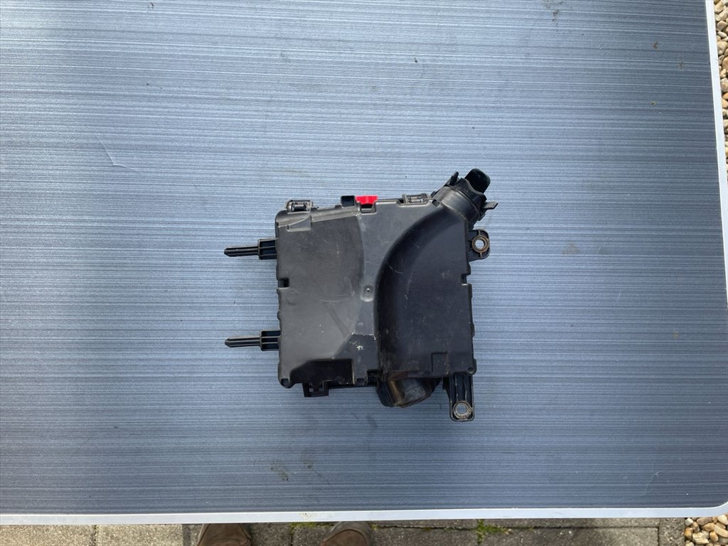 RENAULT SCÉNIC III JZ0/1_ Biztosítéktábla Doboz 011619 4. kép