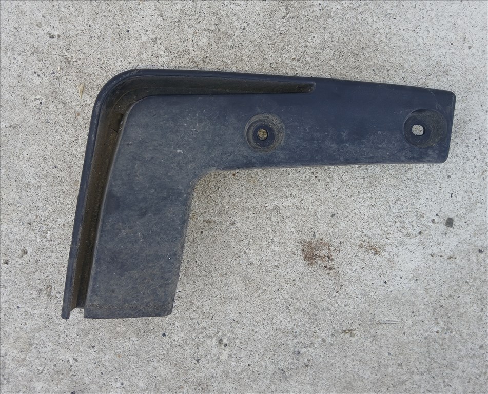 Kia ceed 2018-2025 új jobb hátsó lökhárító sárfogó  1. kép