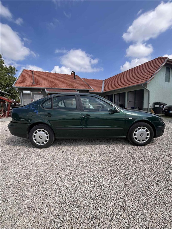 Seat Toledo II bontott alkatrészei 4. kép