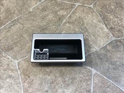 Mercedes CLS-osztály W218 hamutál  a2188100030