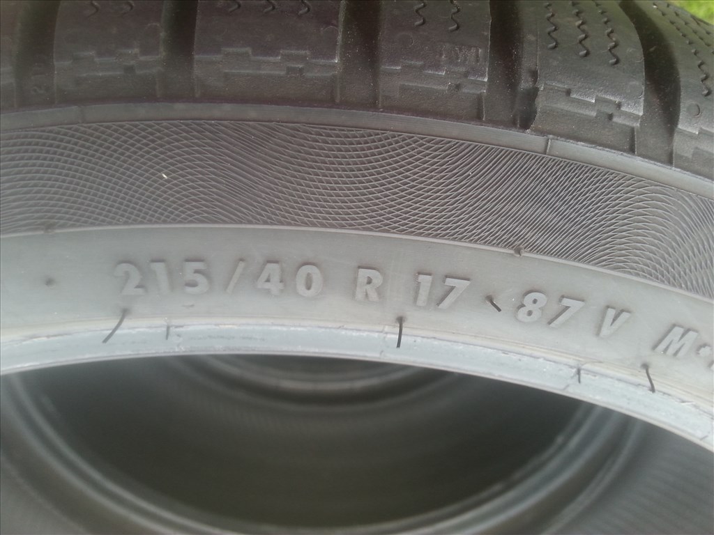  215/40R17 Continental újszerű téli gumi garnitúra 6. kép