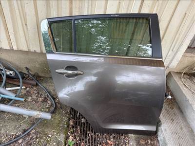 KIA SPORTAGE SL Jobb hátsó Ajtó (Részeivel)
