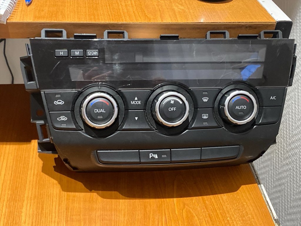 MAZDA CX-5 KE, GH Fűtéskapcsoló (digit klímás) 1. kép