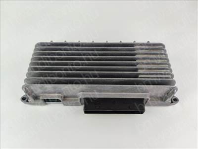 AUDI A4 B8 (8K2) Erősítő (8T0035223AE)