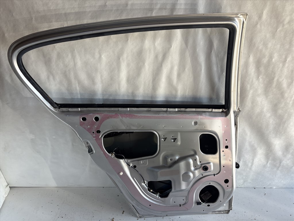 13240 Opel H astra Bal hátsó Ajtó Szürke Z157 5 ajtós 4. kép