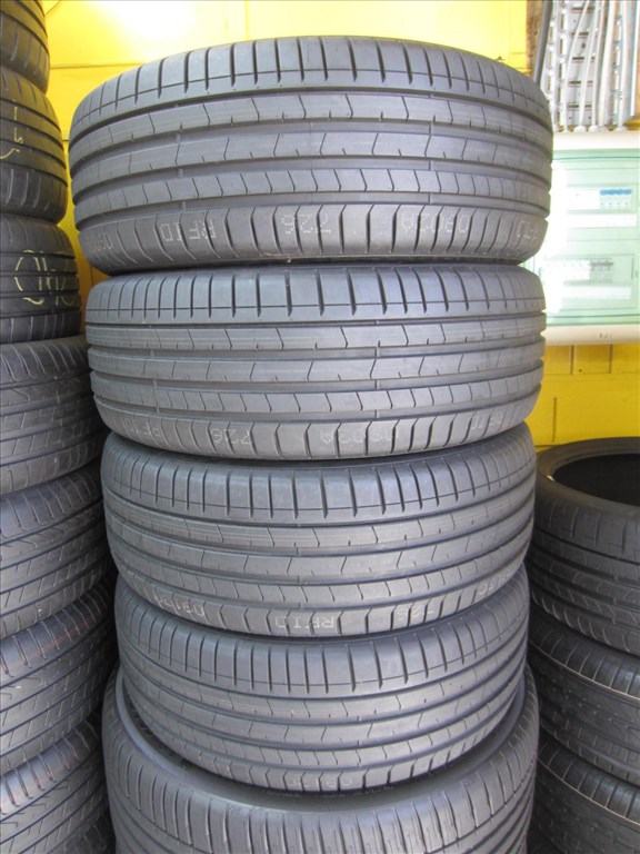  235/55 R19 PIRELLI PZERO 105V 1. kép