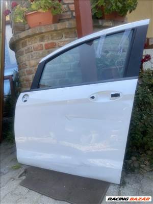 Ford B-Max Mk1 bal első ajtó sérült állapotban 