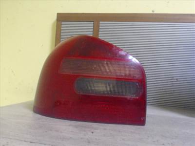 AUDI A3 96-00 Bal hátsó lámpa