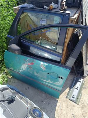 Ford Fiesta Mk5 Bal első ajtó  fi0208