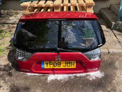 MITSUBISHI OUTLANDER II CW_W Csomagtérajtó (Részeivel)