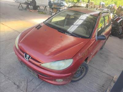 Peugeot 206 bontott alkatrészei