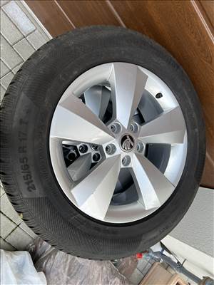 Skoda Kodiaq gyári 6,5x17-es 5X112-es ET33-as könnyűfém felni garnitúra eladó.