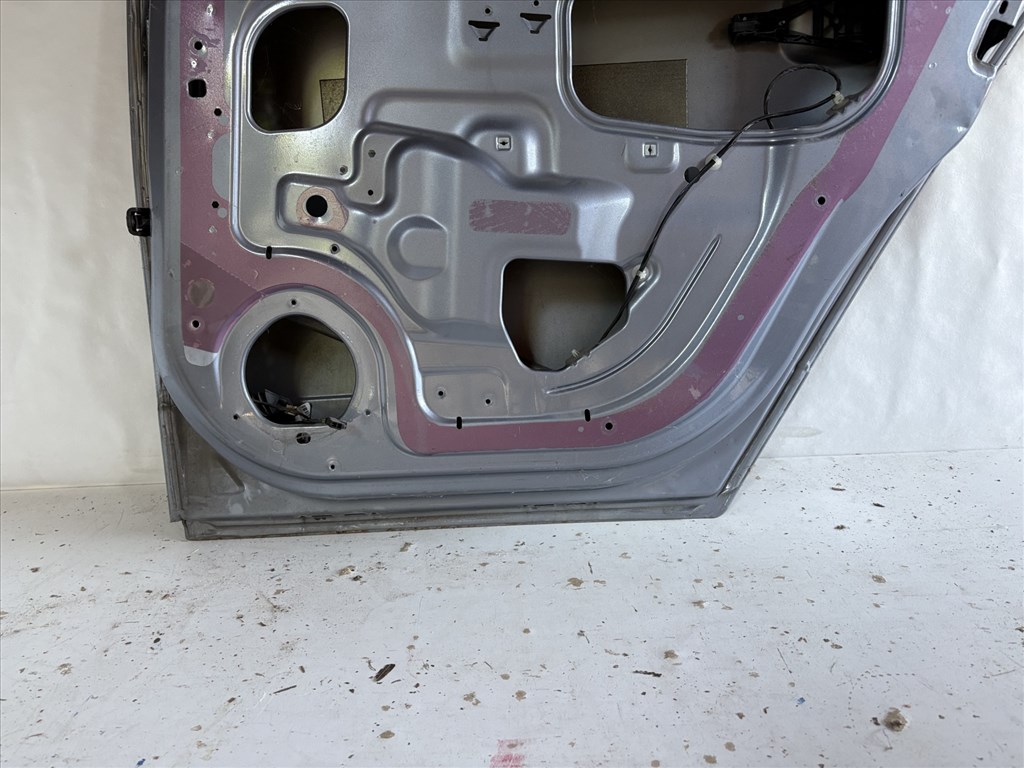 13334 Opel Astra H kombi 2004-2010 Jobb hátsó Ajtó Grafit Z155 4. kép